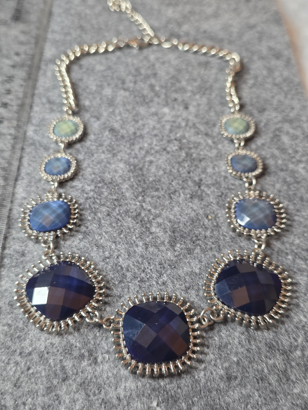 paparazzi Silver Necklace with Blue and Aqua Faceted Stones B7